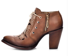 Load image into Gallery viewer, Cuadra Ankle Boot For women
